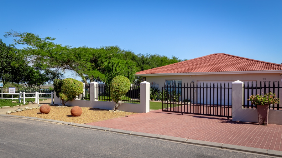 4 Bedroom Property for Sale in Port Owen Western Cape